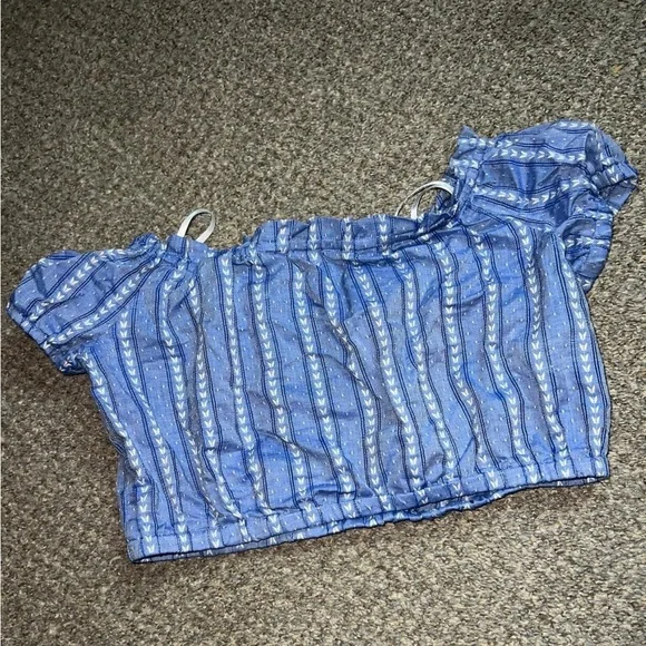 Bcbgeneration med crop top NWT - Picture 3 of 3